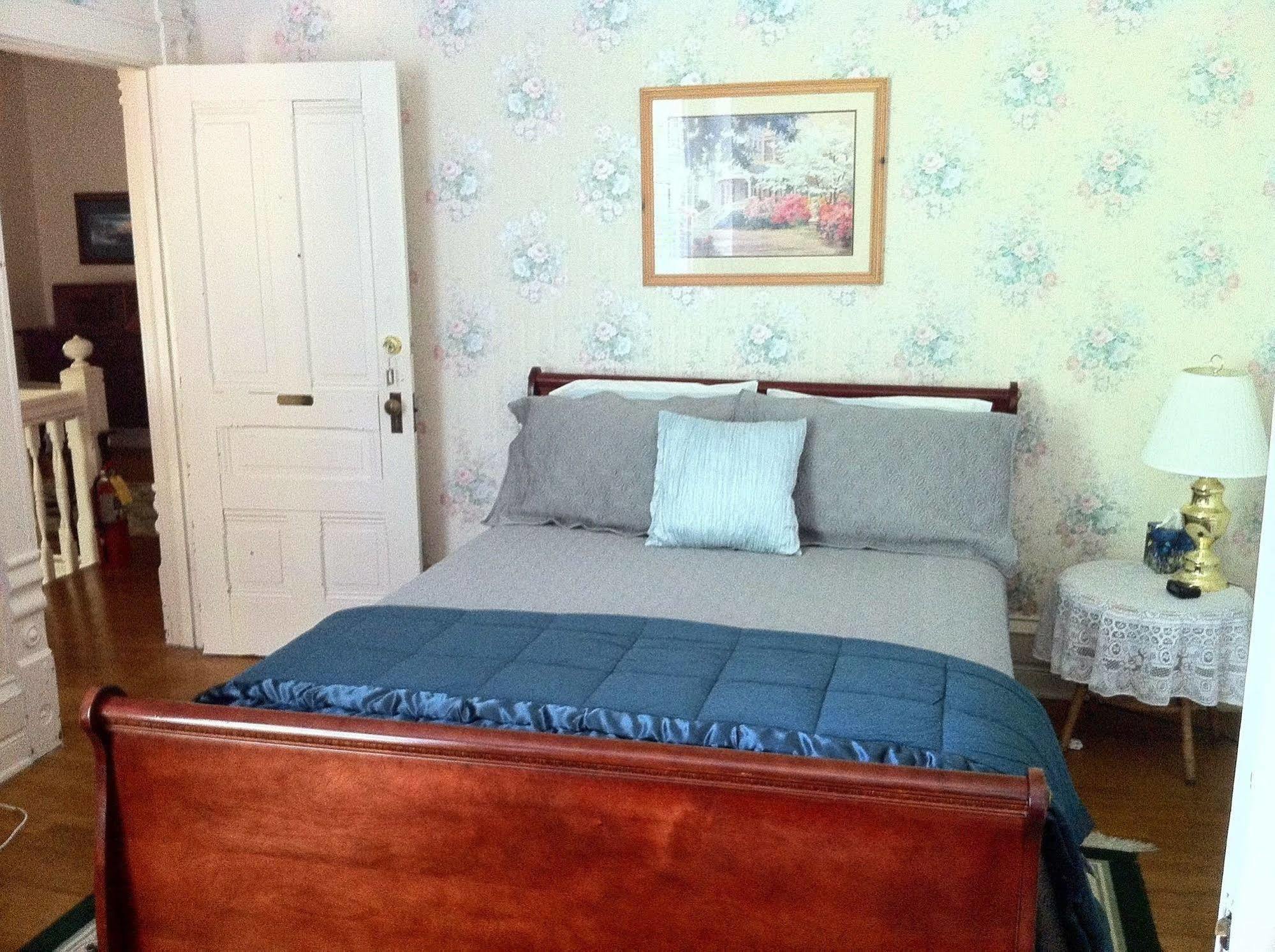 Grand Avenue Bed And Breakfast Carthage Esterno foto