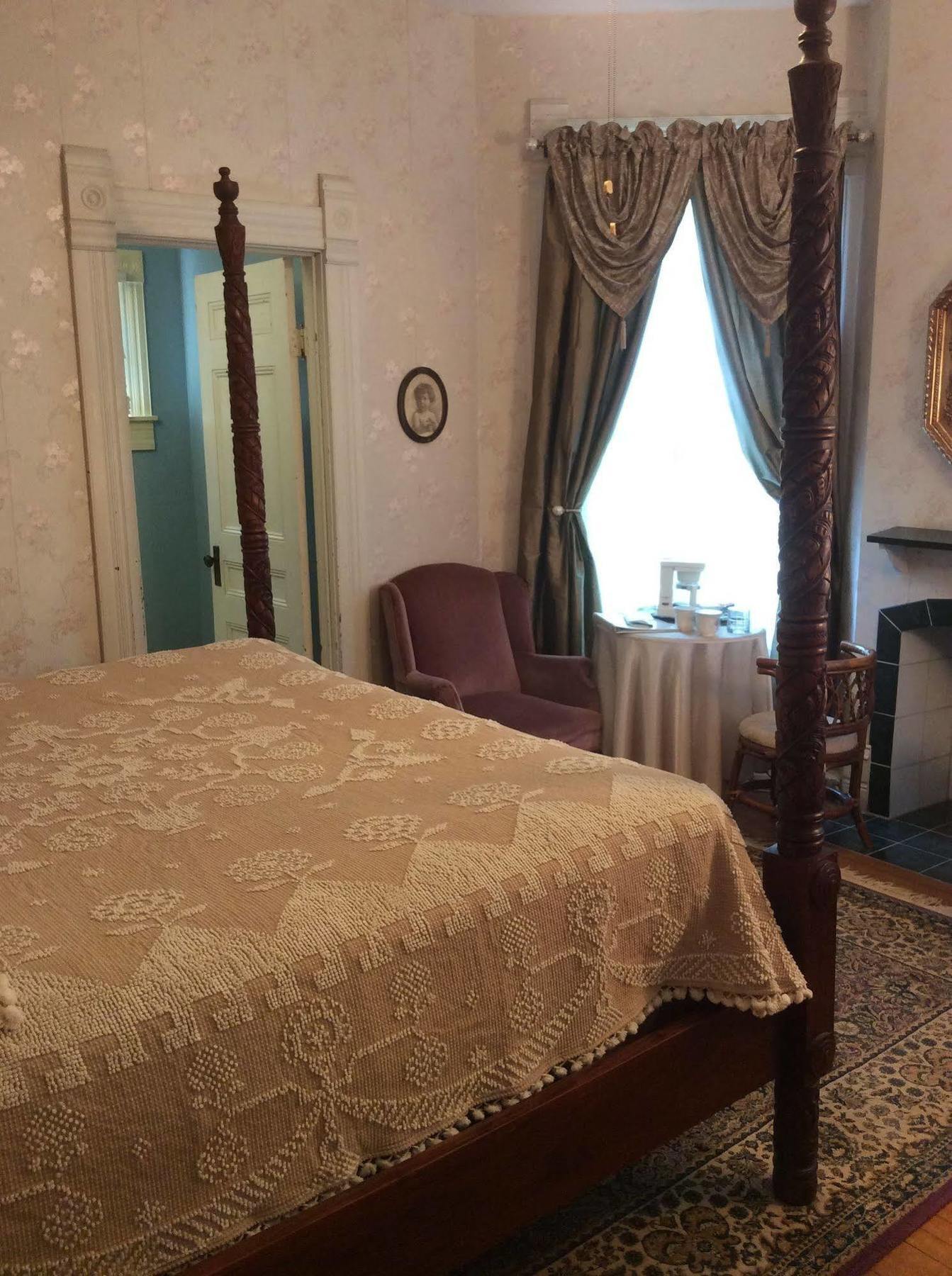 Grand Avenue Bed And Breakfast Carthage Esterno foto
